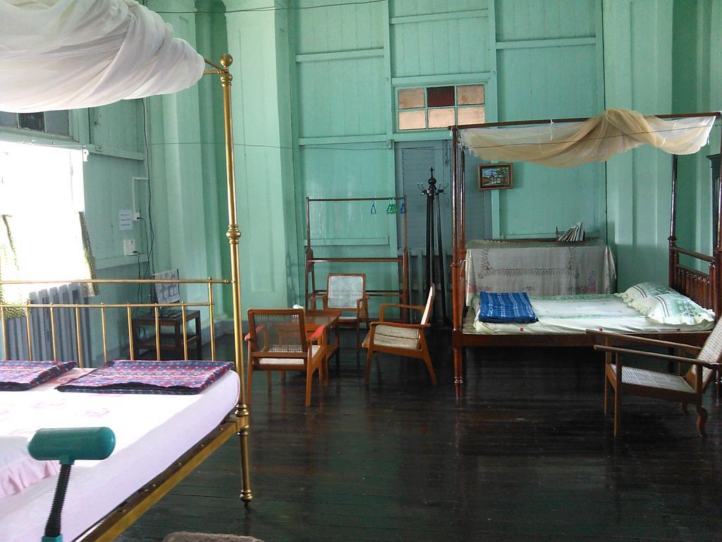บรีซ เกสท์เฮาส์ Hotel Maulmyine ภายนอก รูปภาพ