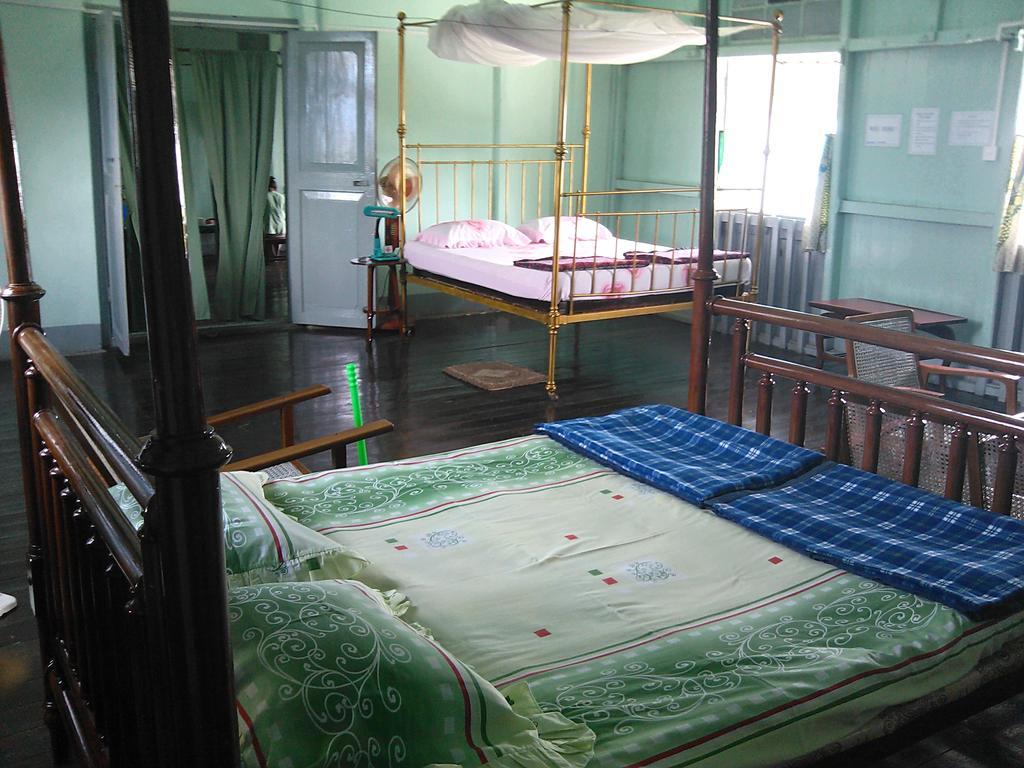 บรีซ เกสท์เฮาส์ Hotel Maulmyine ห้อง รูปภาพ