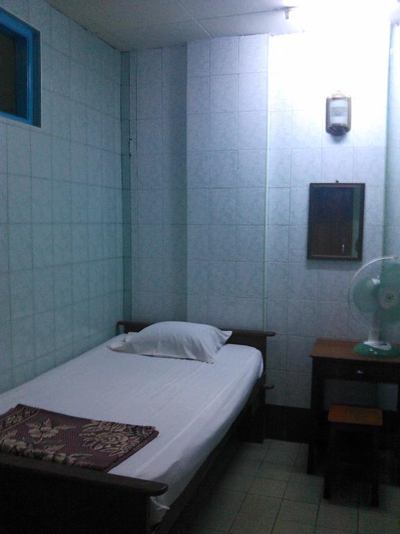 บรีซ เกสท์เฮาส์ Hotel Maulmyine ห้อง รูปภาพ