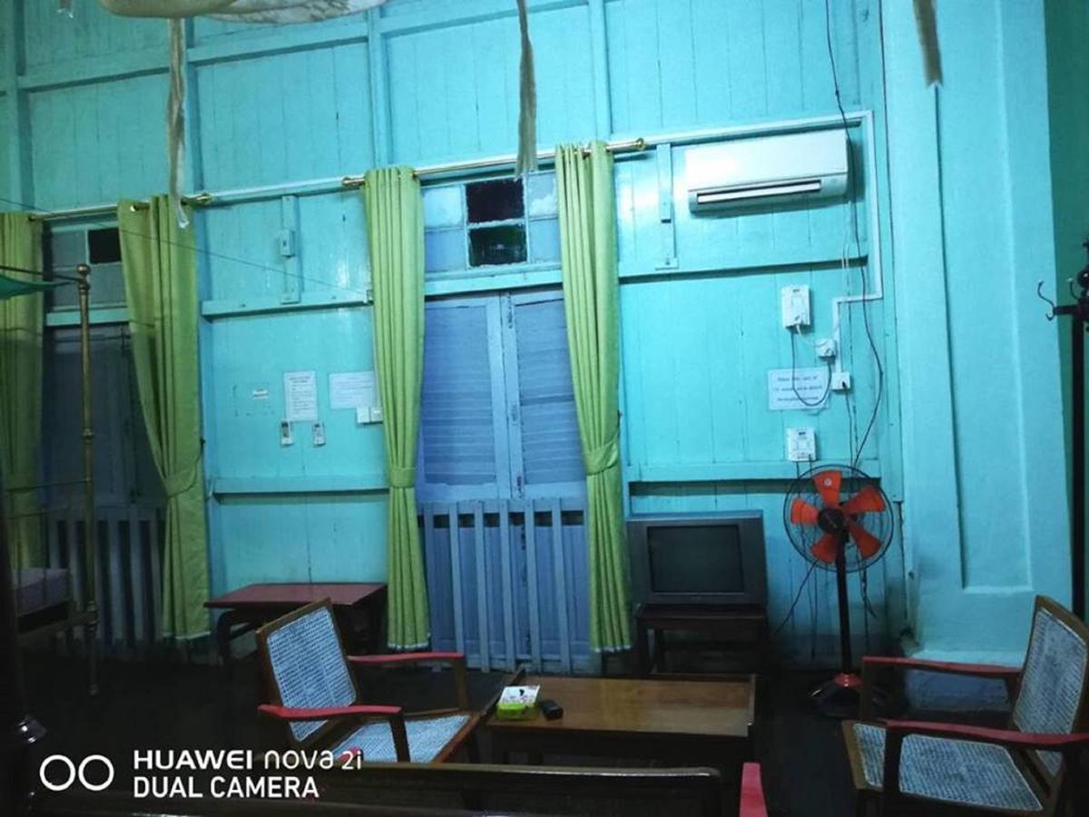 บรีซ เกสท์เฮาส์ Hotel Maulmyine ภายนอก รูปภาพ
