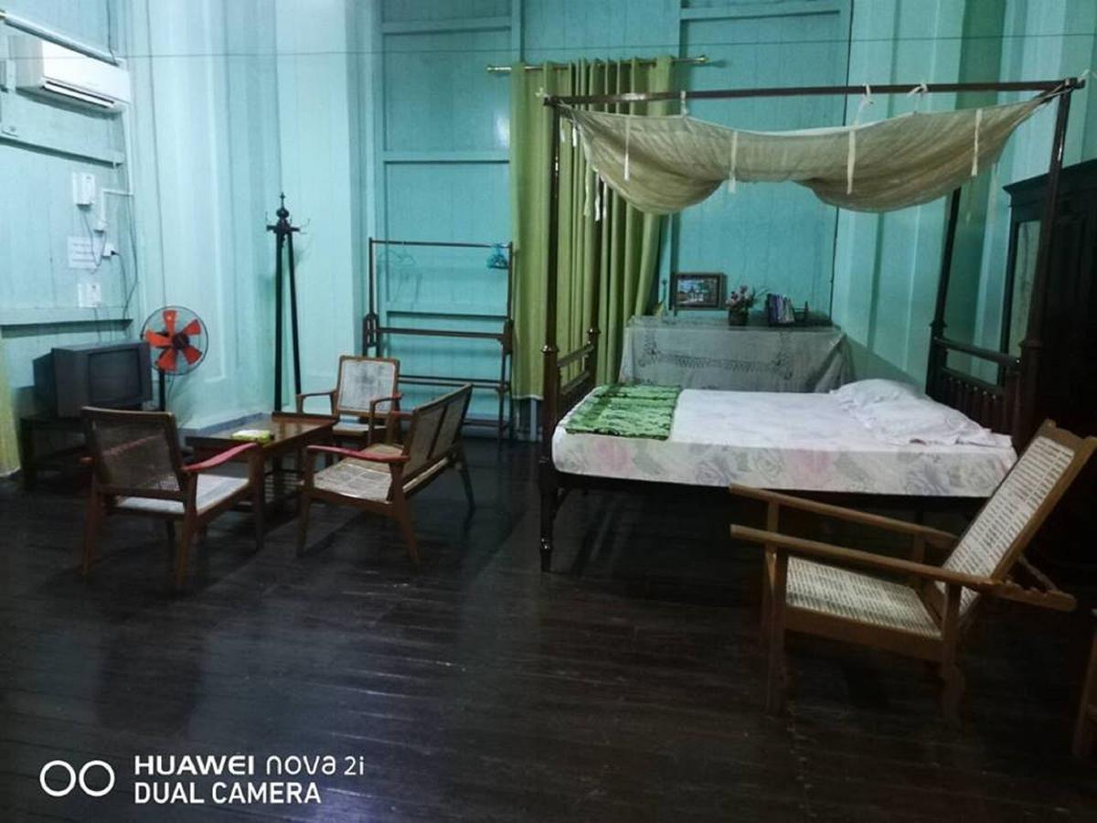 บรีซ เกสท์เฮาส์ Hotel Maulmyine ภายนอก รูปภาพ