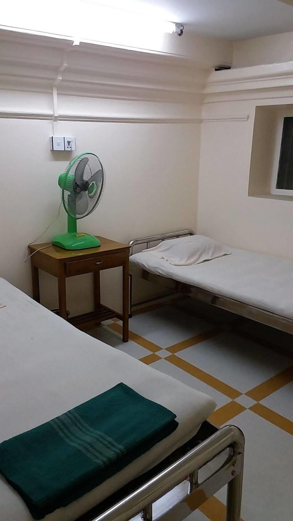 บรีซ เกสท์เฮาส์ Hotel Maulmyine ภายนอก รูปภาพ