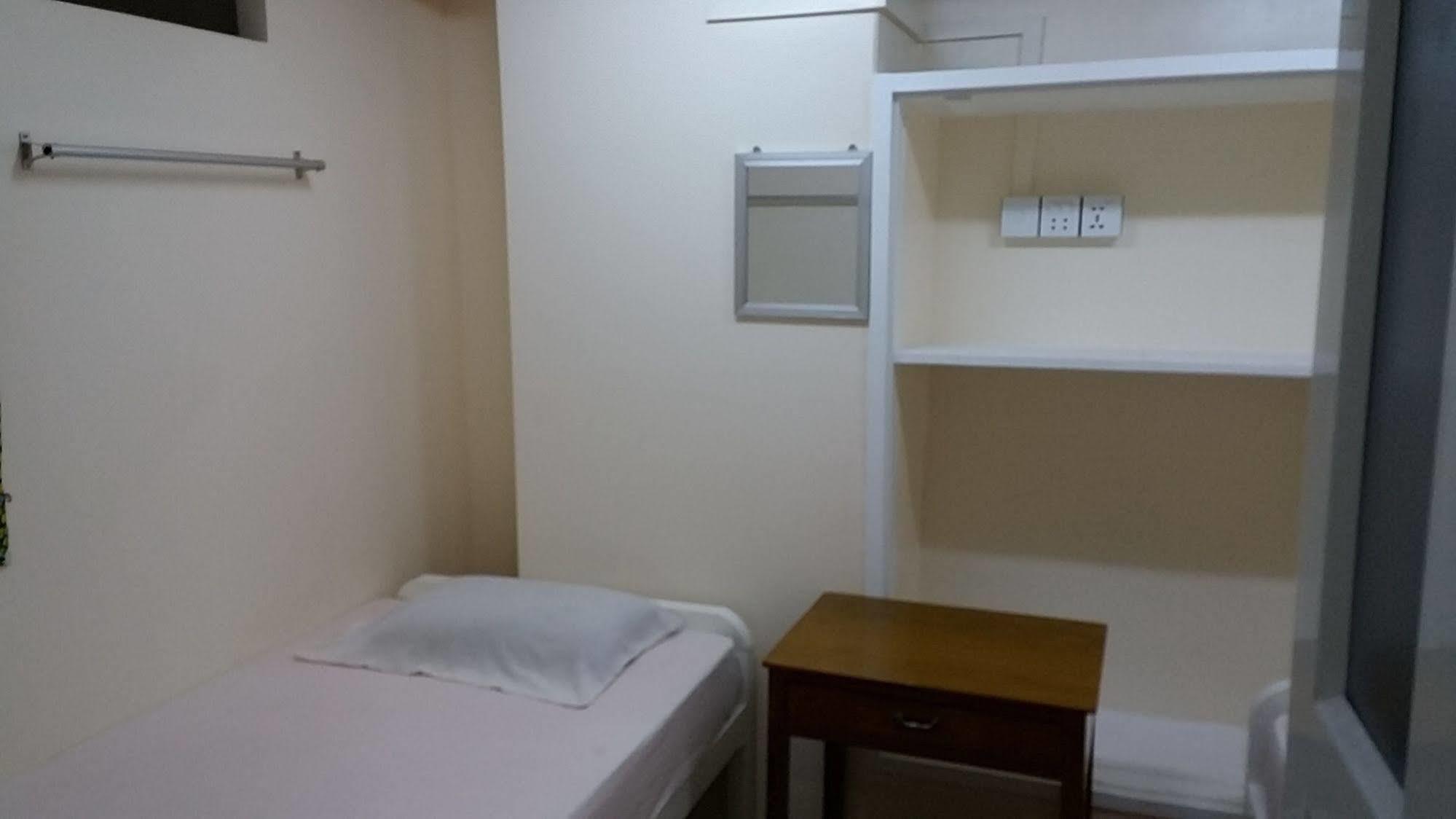 บรีซ เกสท์เฮาส์ Hotel Maulmyine ภายนอก รูปภาพ